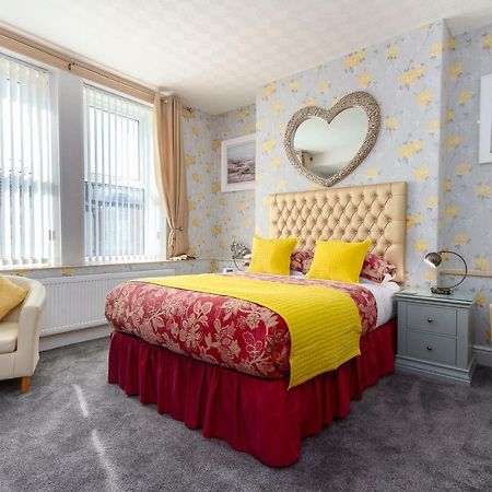 Valentine Lodge Over 21 Adult Couples Only Blackpool Eksteriør bilde
