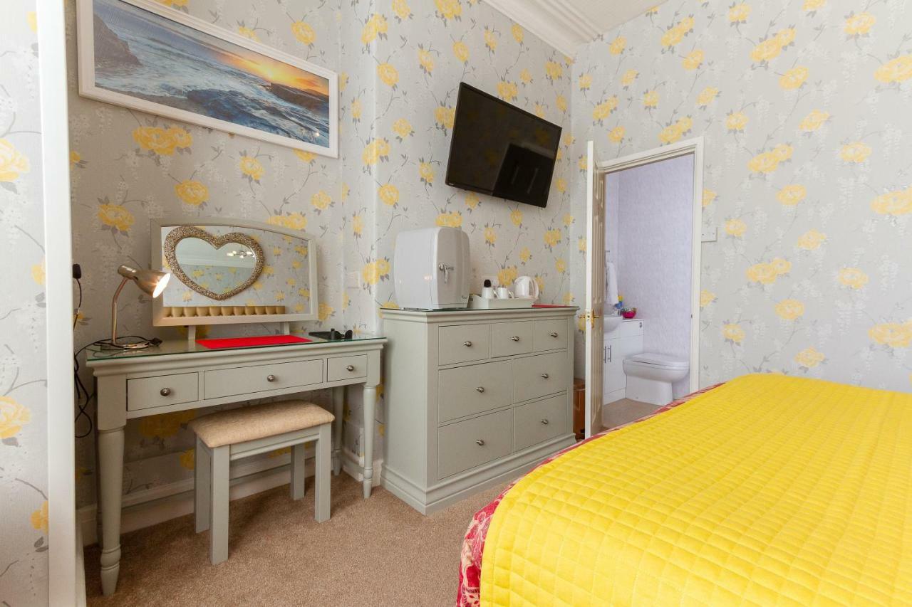 Valentine Lodge Over 21 Adult Couples Only Blackpool Eksteriør bilde