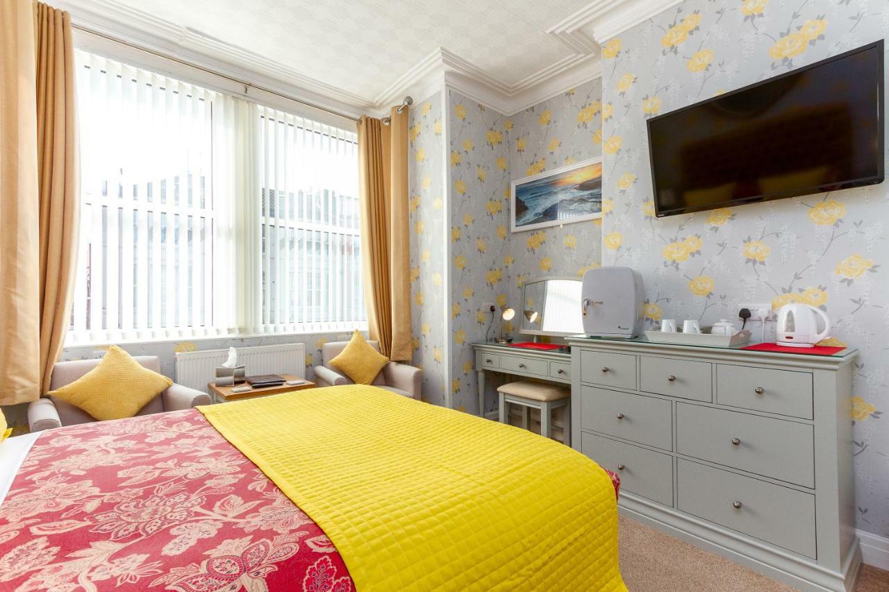 Valentine Lodge Over 21 Adult Couples Only Blackpool Eksteriør bilde