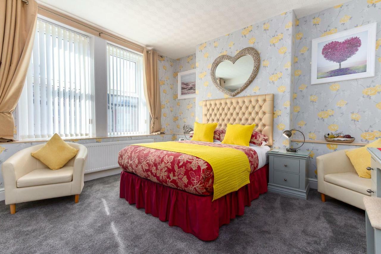 Valentine Lodge Over 21 Adult Couples Only Blackpool Eksteriør bilde