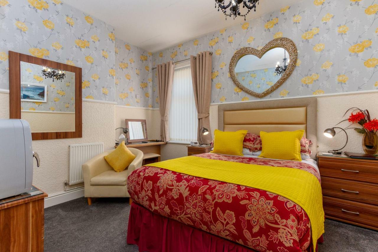 Valentine Lodge Over 21 Adult Couples Only Blackpool Eksteriør bilde