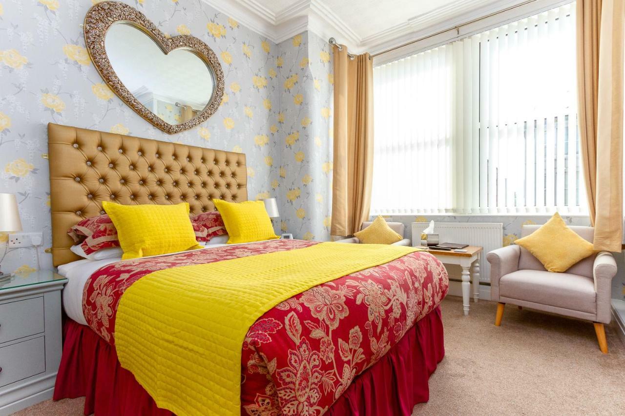 Valentine Lodge Over 21 Adult Couples Only Blackpool Eksteriør bilde